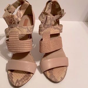 BCBG  Max Azria Leather Blush Nory Sandals 7.5